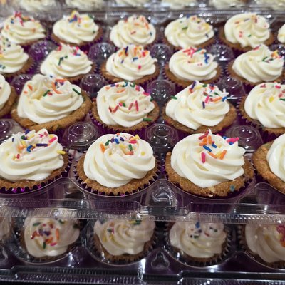 Funfetti w/ Cream Cheese Icing & Sprinkles