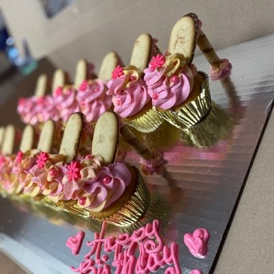 Bouji bottoms (Stiletto Cupcakes)