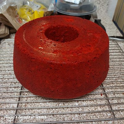 Red Velvet Pound Cake 