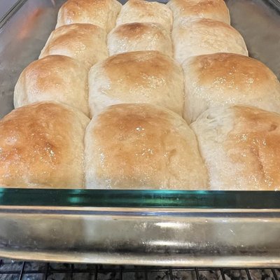 Walter's Yeast Rolls