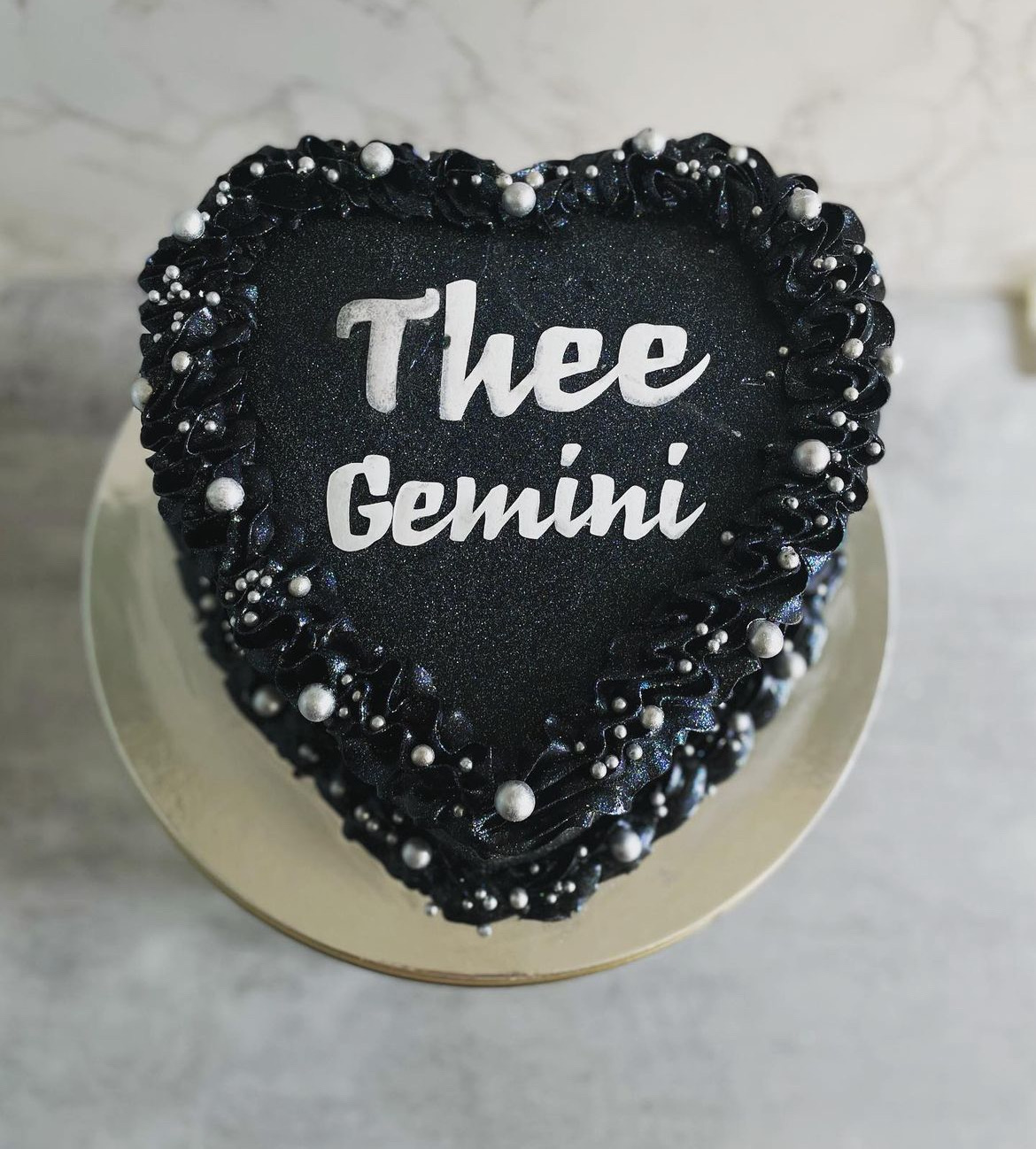 8 Inch Vintage Heart Cake