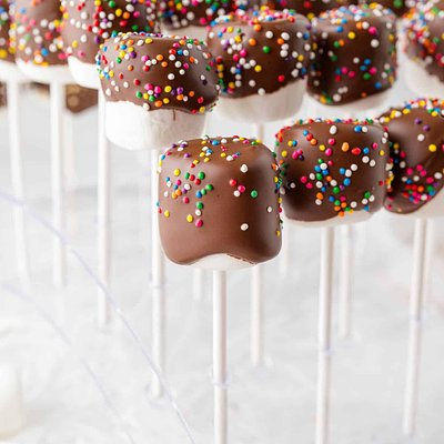 Marshmallow Pops