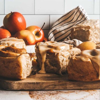Apple spice Cinnamon Rolls 