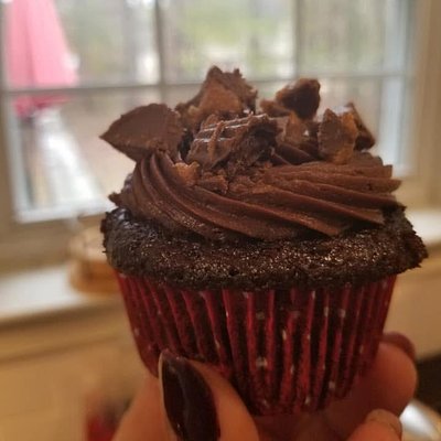 Reese’s Cup Cupcakes
