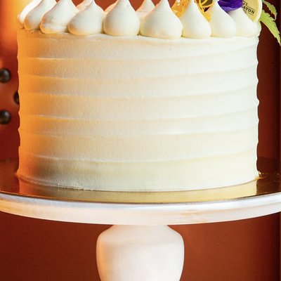 Lemon Chiffon Cake w/Lemon Curd Filling. 12 Servings.