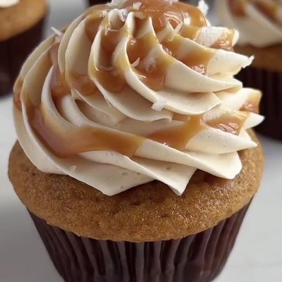 Cupcakes (12)