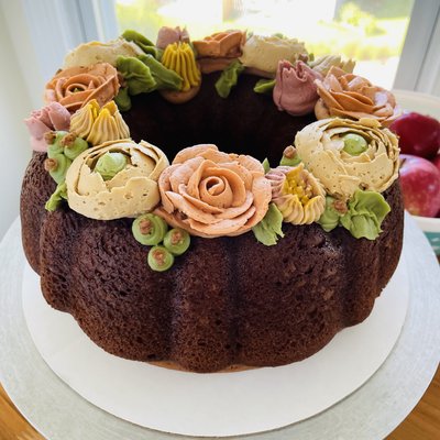 10” Pumpkin Bundt Cake 