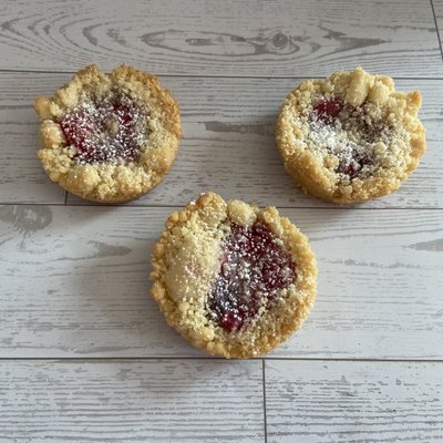 Buttery Raspberry Crumble Cookies