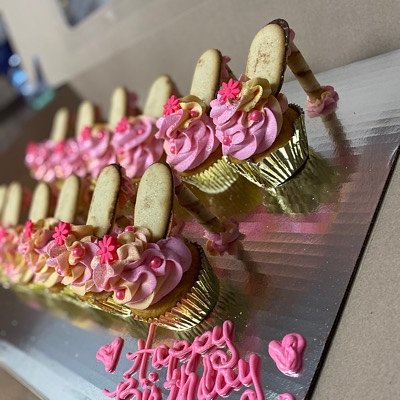 Bouji bottoms (Stiletto Cupcakes)