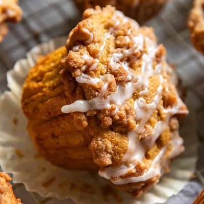 Pumpkin Coffee Cake Muffins 