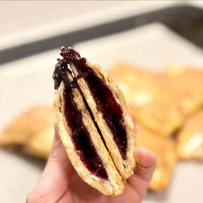 4 Blueberry Pastry Tarts