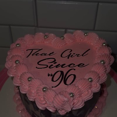 Flash Sale 6” Heart Cake (Feeds 8-10)