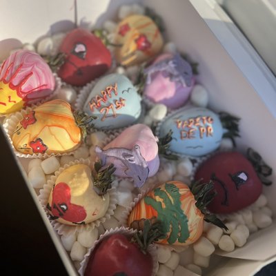 Themed Chocolate covered Strawberries 