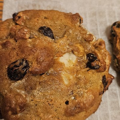 Carrot Cake Dynamite Box (W CREAM CHEESE CHIPS) 