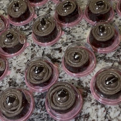 Tiny Cakes (Perfect For Events Or Gatherings)