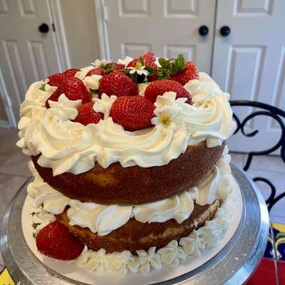 8” Strawberry Cake With 2 Layers
