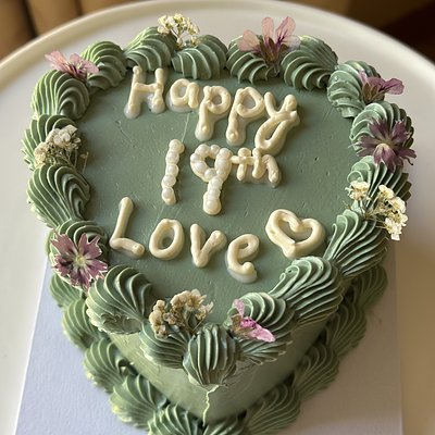 Mini Retro Heart Cake