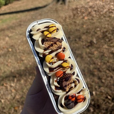 Reese’s PB Mini Cake🧡🤎