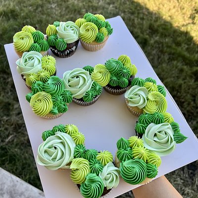 Pull Apart number cupcakes