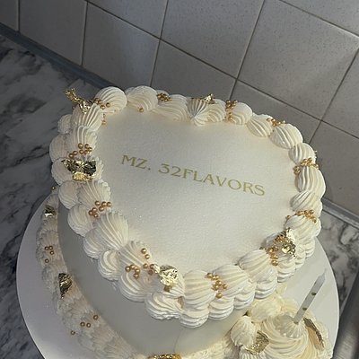 Heart Shaped Cake+ Burn Topper