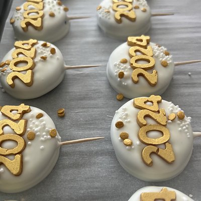 Deluxe Chocolate Covered Oreos