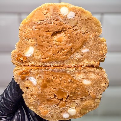 MEGA: Maple Biscoff Blondie 💛