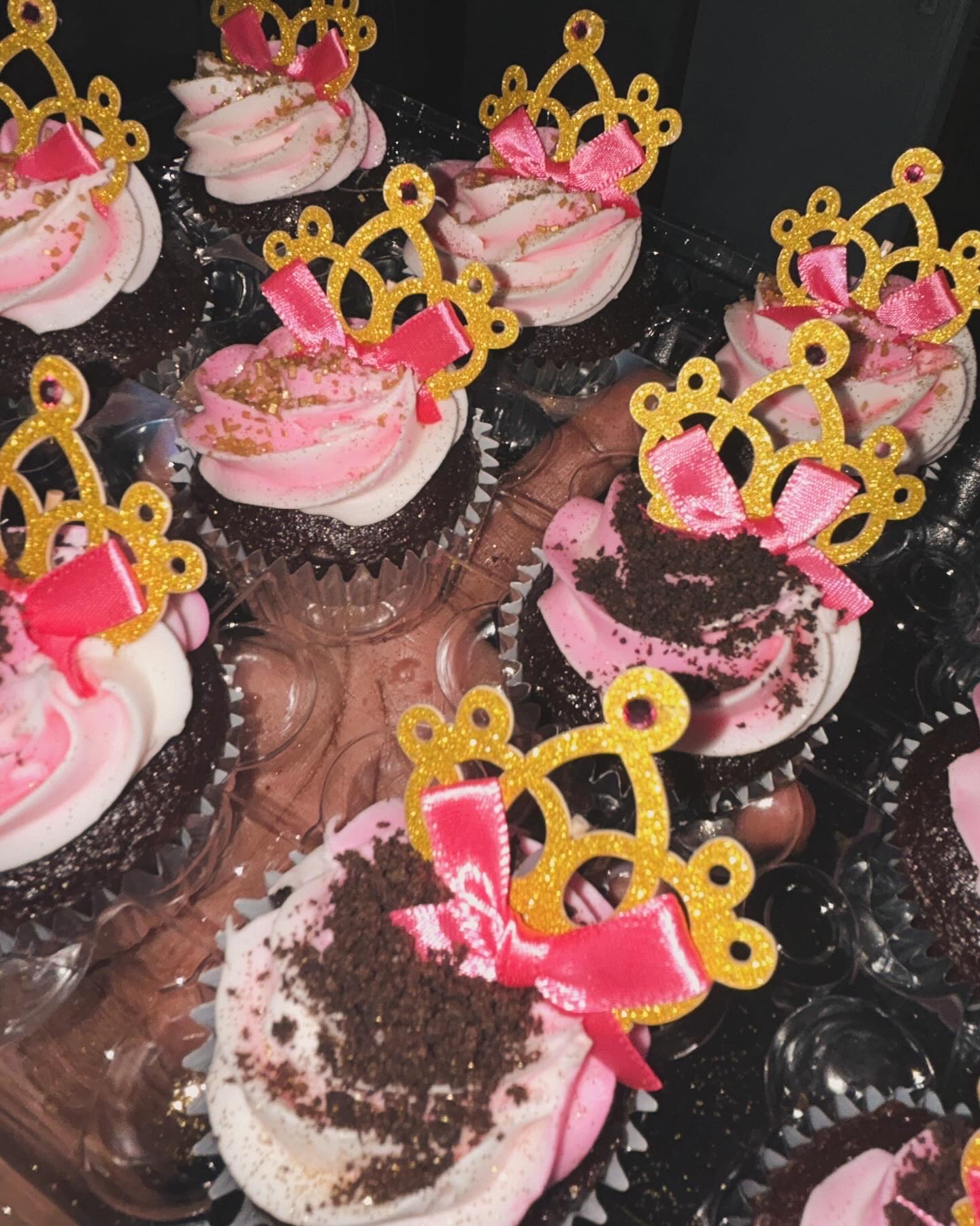 Themed cupcakes 