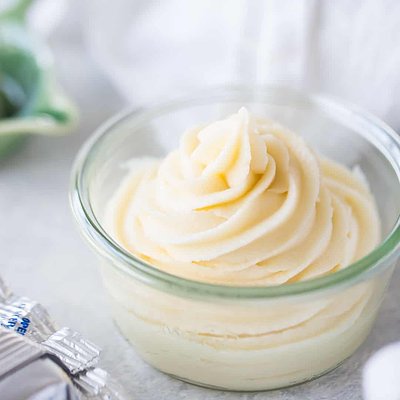 CREAM CHEESE Buttercream 