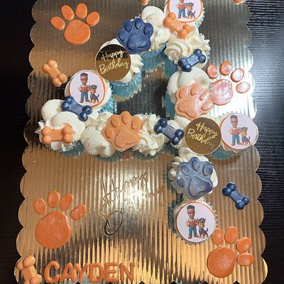 One-Number Pull-Apart Cupcake Cake