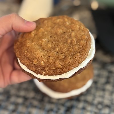 Oatmeal Crème Pie