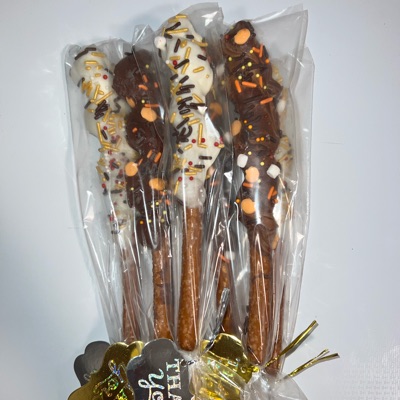 Caramel Pretzels (12)