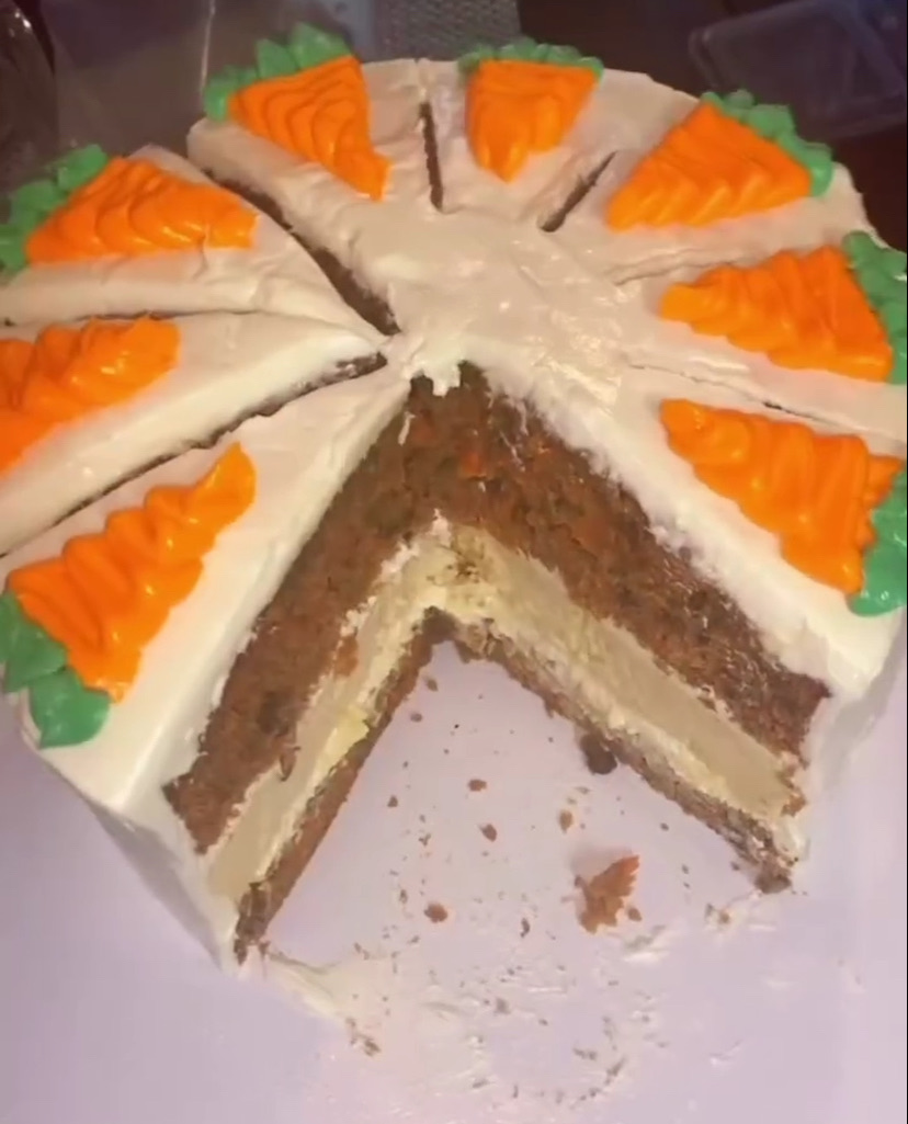 Carrot Cheesecake Cake 8x3 Layers Servings 25-30