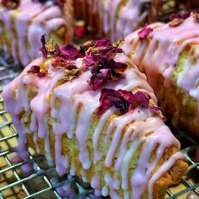 Vanilla Rose Scone (4 pack)