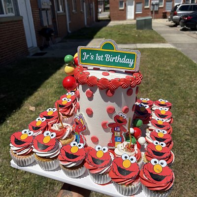 Celebration Box 6 Inch/20Cupcakes