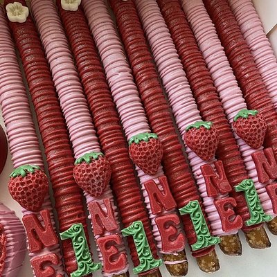Themed Pretzels (Dozen)
