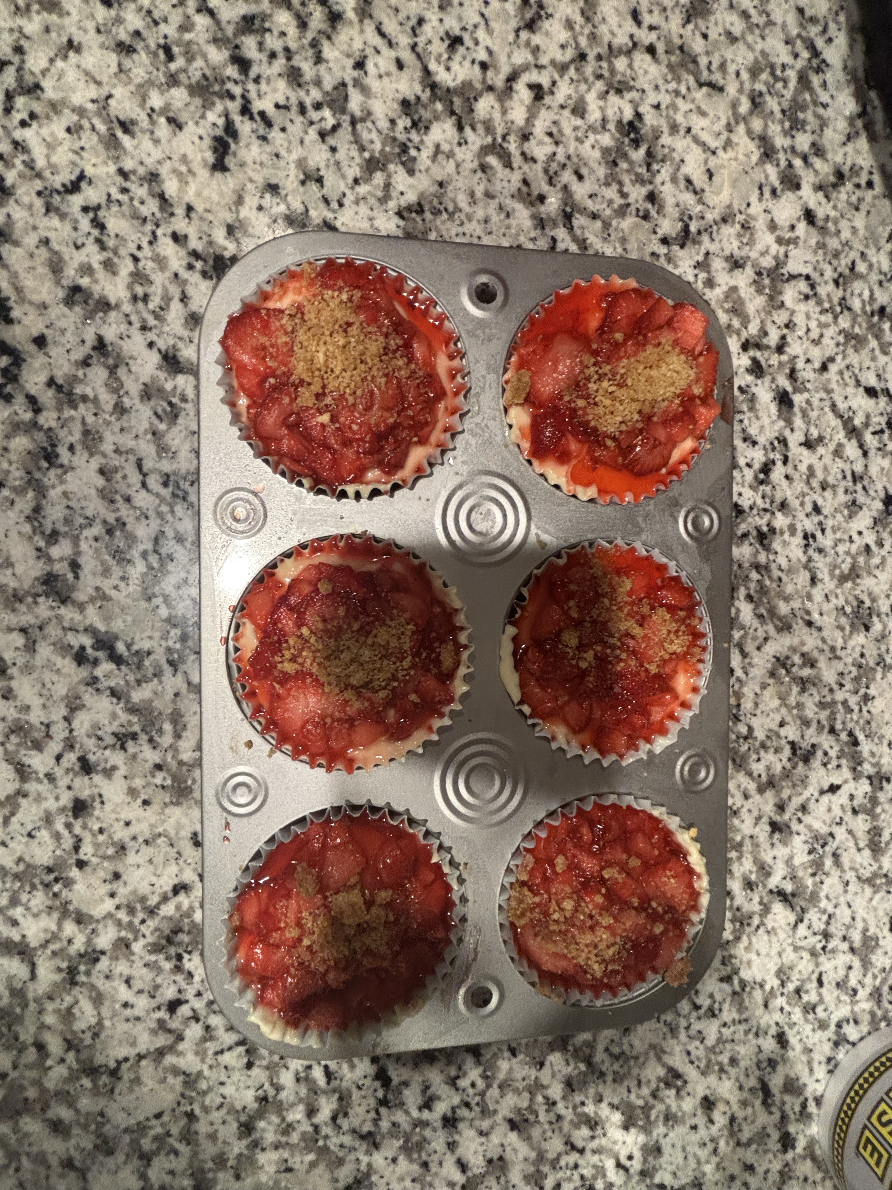 Strawberry Crunch Cheesecake Cupcakes 🧁 