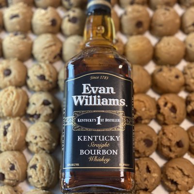 BOURBON & TOFFEE BROWN BUTTER CHOCOLATE CHIP - 32oz container makes 21 cookies