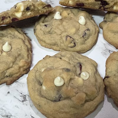 Gourmet White Chocolate Cranberry Cookie
