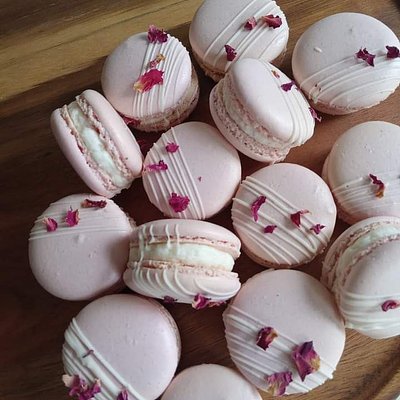 1 Dozen Macarons