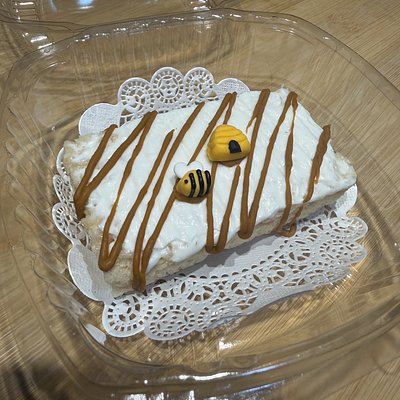 Honey Yogurt Caramel Rice Krispie Treat 