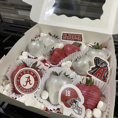 1/2 Dozen Chocolate Covered Strawberries (6 Ct.)