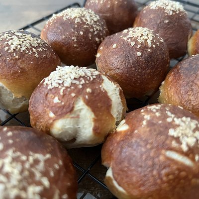 12 Sourdough Pretzel Bites 