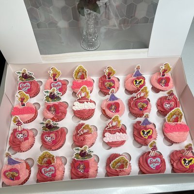 Cupcakes/themed