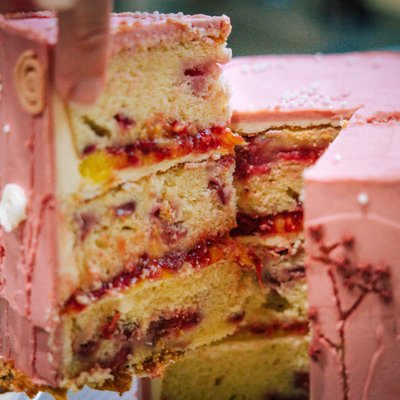 Fresh Strawberries and Lemon Cake