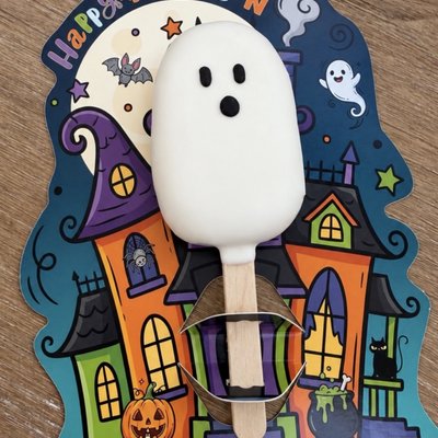 Ghost Cake Pop