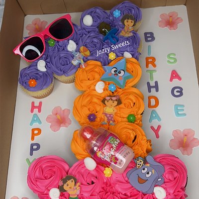 Pull Apart Cupcake Cake