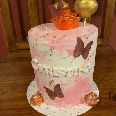 Custom Cakes 