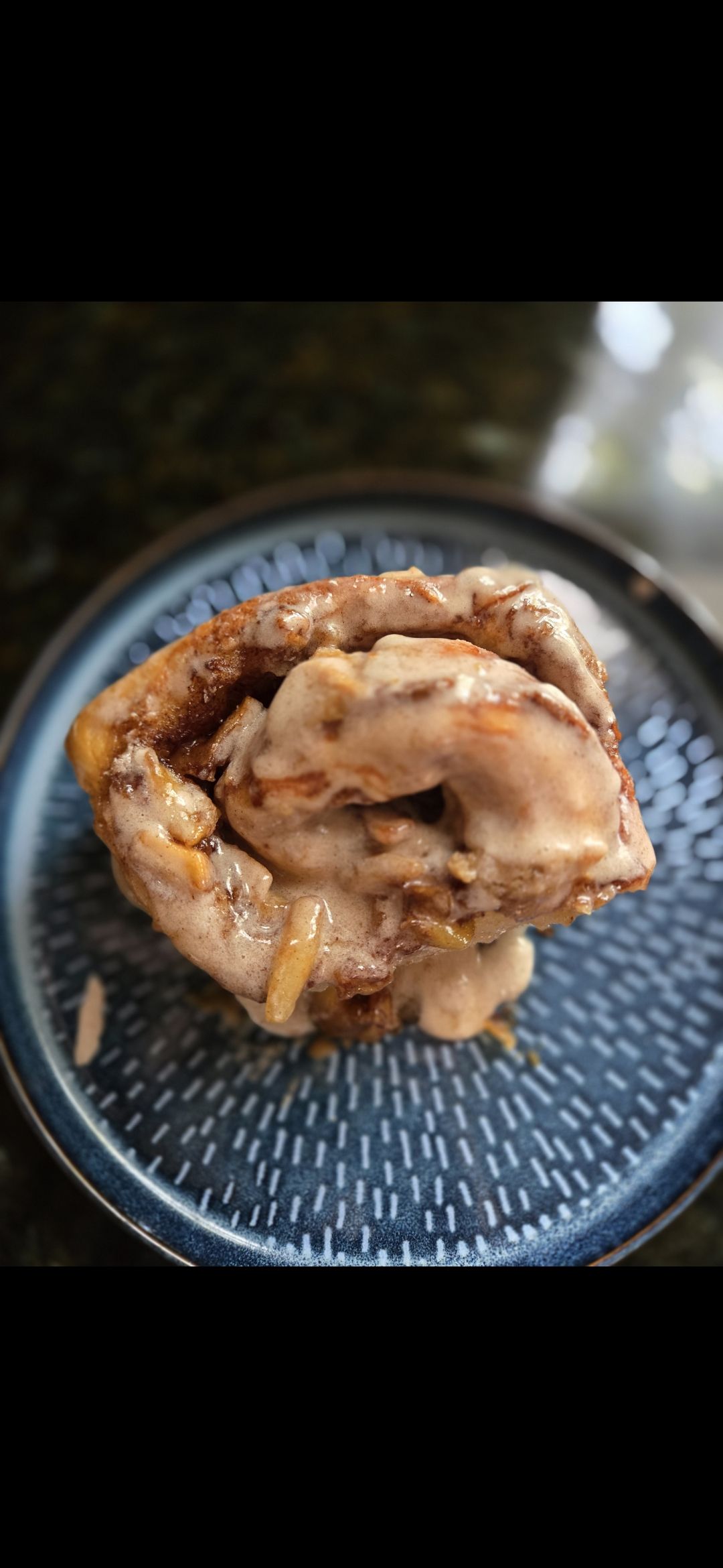 Apple Cinnamon Roll (1 Roll)
