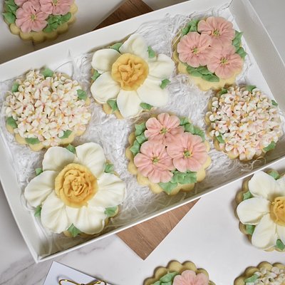 Buttercream Blooms Cookie Box