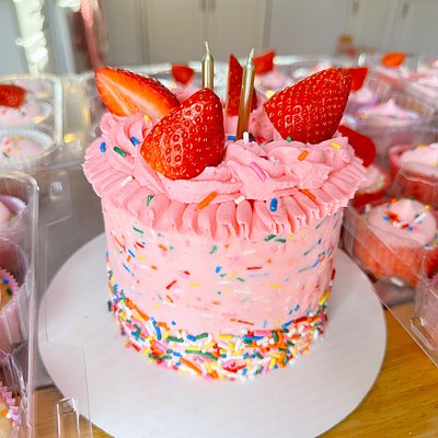 4 Inch cake